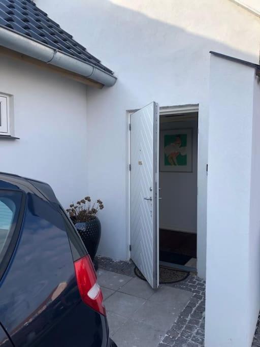Cozy, Quiet Guest House Perfect For Business Or Pleasure Hillerod Exterior photo